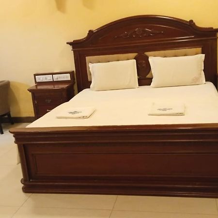 Sriannamalaiyar Residency Hotel Велор Екстериор снимка