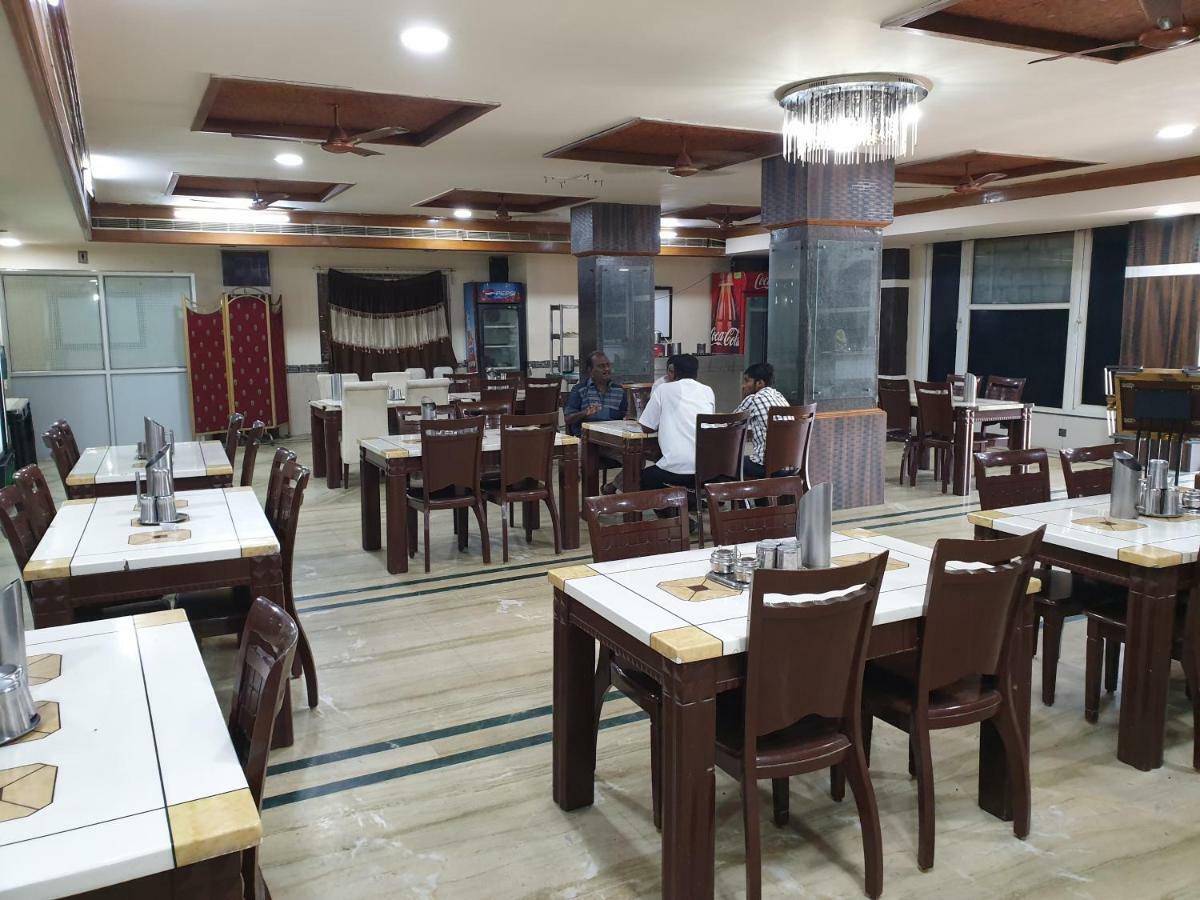Sriannamalaiyar Residency Hotel Велор Екстериор снимка